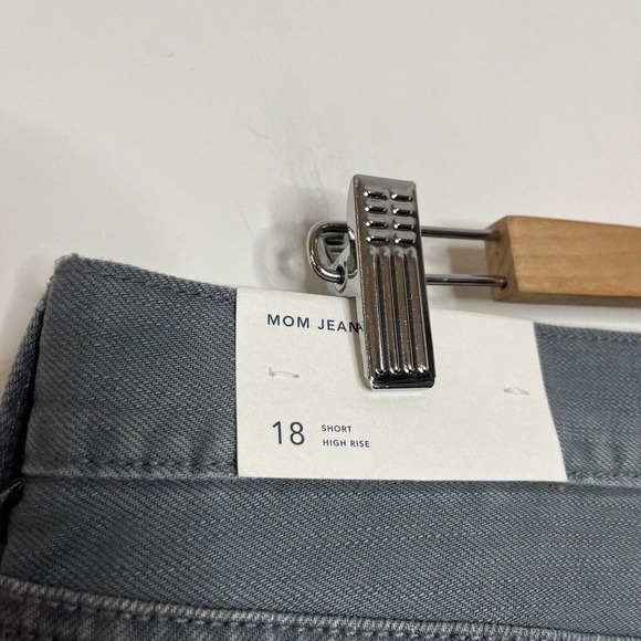 American Eagle High Rise Mom Jeans Gray Women’s Size 18 Short 100% Cotton - Picture 6 of 8